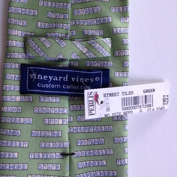 Vineyard Vines silk New Orleans streets tie - Picture 3 of 3